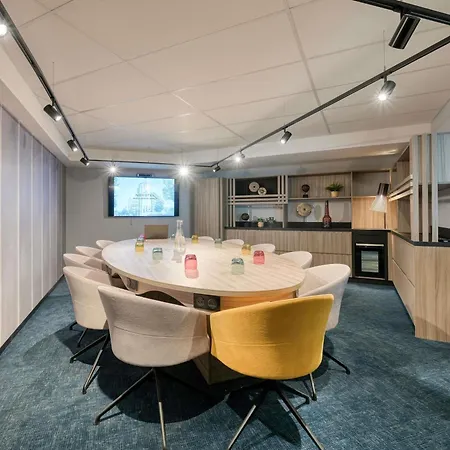 Novotel Centre Bercy Parigi